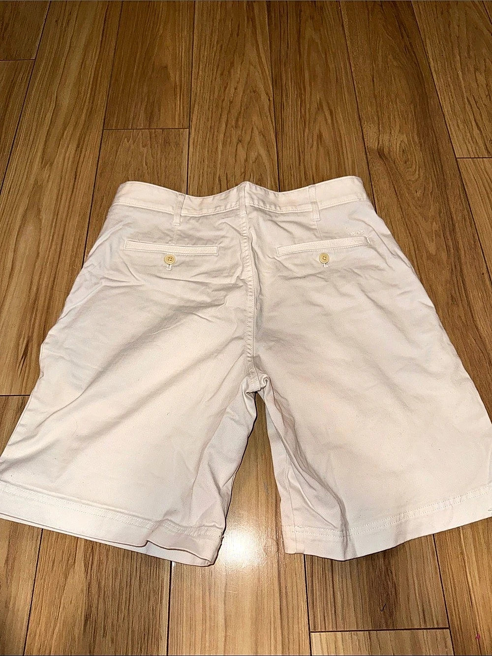 IZOD Men's Flat Front Shorts in Cream